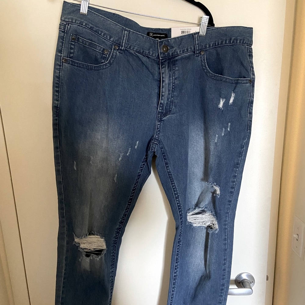 Slim Straight Inc Jeans with rips